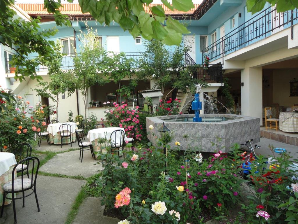 Hostel Tropical Drobeta Turnu Severin Esterno foto